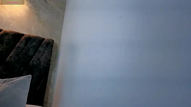 zoe hugeboobs online show from 02/13/26, 11:54