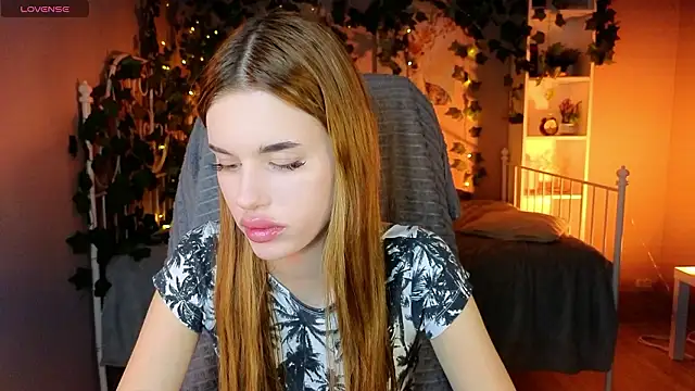 Snapshot of Anna_Lumina chatting on 02/07/26, 09:01 Anna Lumina online show from 02/07/26, 09:01