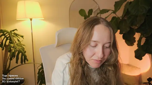 Snapshot of Scarlett_NoirMuse chatting on 03/01/26, 01:38 Scarlett NoirMuse online show from 03/01/26, 01:38