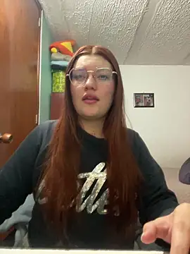 Snapshot of Vixroy7 chatting on 06/17/26, 12:00 Vixroy7 online show from 06/17/26, 12:00