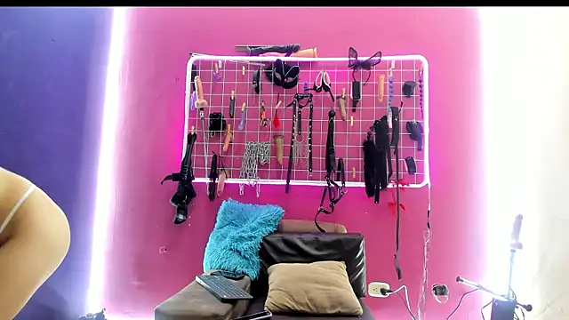 Slave Melany bdsm online show from 05/15/26, 02:04