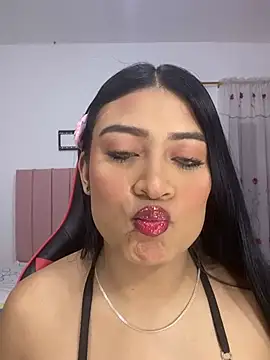 GabrielaZuluaga online show from 02/07/26, 05:15