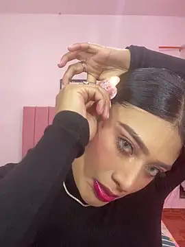 GabrielaZuluaga online show from 04/14/26, 08:14