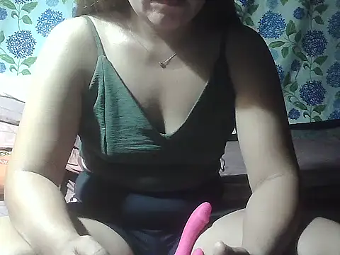Snapshot of juliana_babe chatting on 05/10/26, 12:09 juliana babe online show from 05/10/26, 12:09