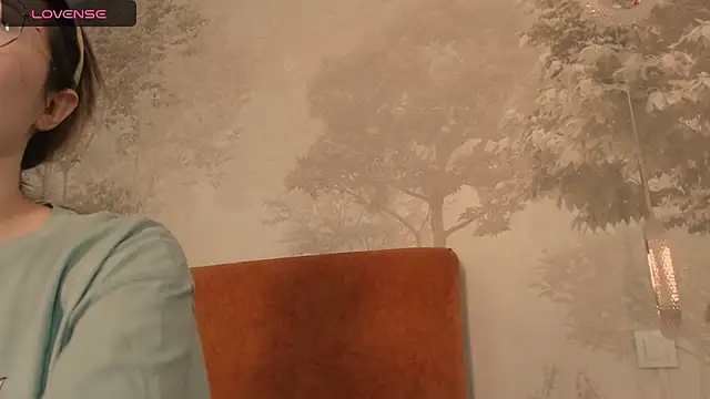 Hiaru Cutie online show from 11/14/25, 06:28