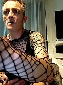 SophienewCDplayer online show from 04/13/26, 12:03