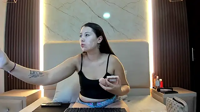 Snapshot of PalomaAguilarx69 chatting on 02/26/26, 02:00 PalomaAguilarx69 online show from 02/26/26, 02:00