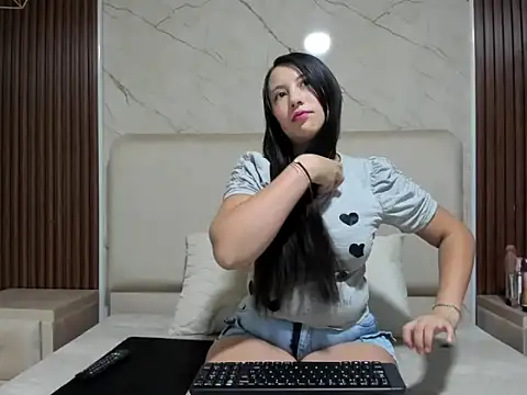 Snapshot of PalomaAguilarx69 chatting on 02/06/26, 01:01 PalomaAguilarx69 online show from 02/06/26, 01:01