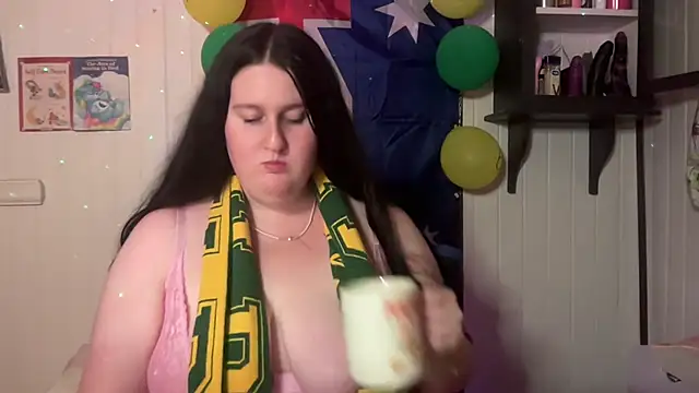 xopeachybaby online show from 07/13/26, 10:36