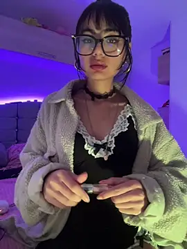  Lucycherry online show from 05/03/26, 06:51