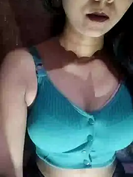 Snapshot of Ayesha_Khan1 chatting on 04/18/26, 10:50 Ayesha Khan1 online show from 04/18/26, 10:50