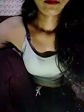 Snapshot of Ayesha_Khan1 chatting on 04/05/26, 11:00 Ayesha Khan1 online show from 04/05/26, 11:00