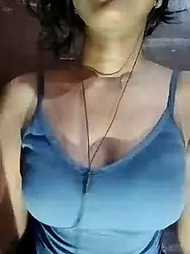 Snapshot of Ayesha_Khan1 chatting on 05/27/26, 12:42 Ayesha Khan1 online show from 05/27/26, 12:42