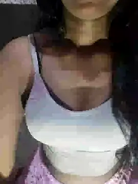 Snapshot of Ayesha_Khan1 chatting on 04/12/26, 11:41 Ayesha Khan1 online show from 04/12/26, 11:41