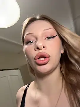 Snapshot of DayaFoxy chatting on 02/28/26, 01:11 DayaFoxy online show from 02/28/26, 01:11