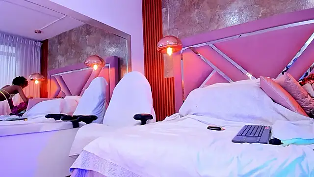 Afrodita Greenn online show from 03/05/26, 12:24