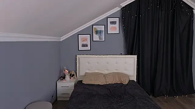 Naomi Demio online show from 03/06/26, 11:16