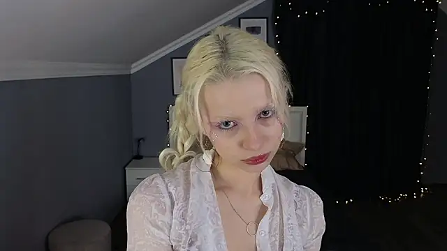 Naomi Demio online show from 02/19/26, 09:17