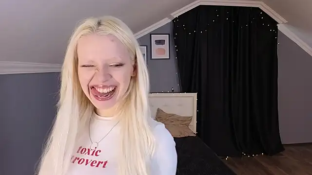 Naomi Demio online show from 02/21/26, 09:11