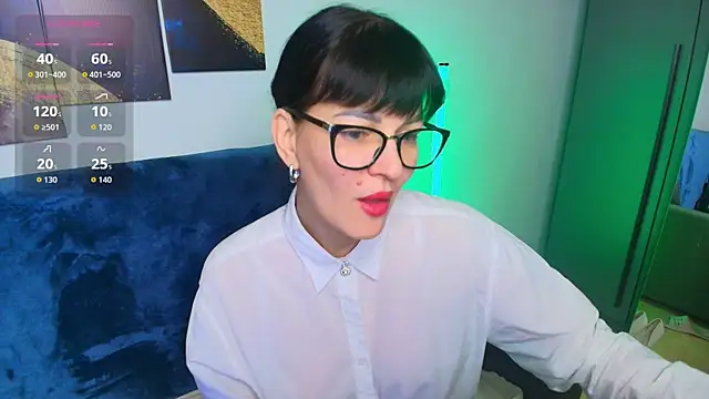 Agata  Moore online show from 04/07/26, 01:18