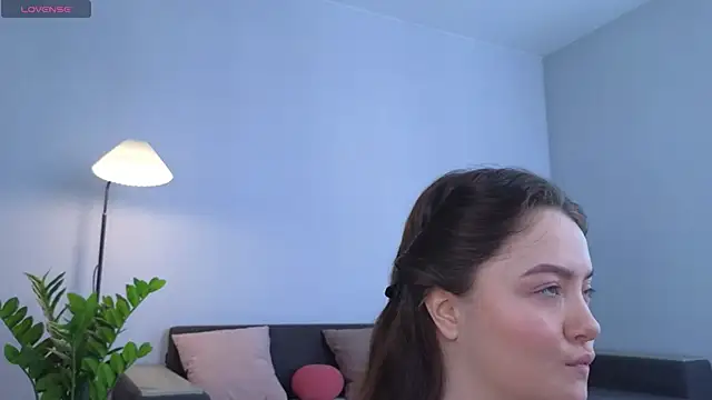 Snapshot of MillaKowal chatting on 02/25/26, 06:24 MillaKowal online show from 02/25/26, 06:24