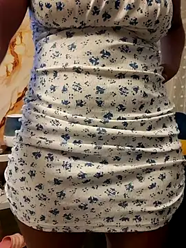 Barbieee1301 online show from 03/05/26, 06:37