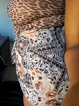 Barbieee1301 online show from 02/04/26, 07:03