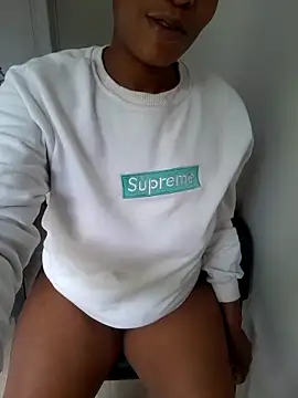 Barbieee1301 online show from 02/15/26, 09:41