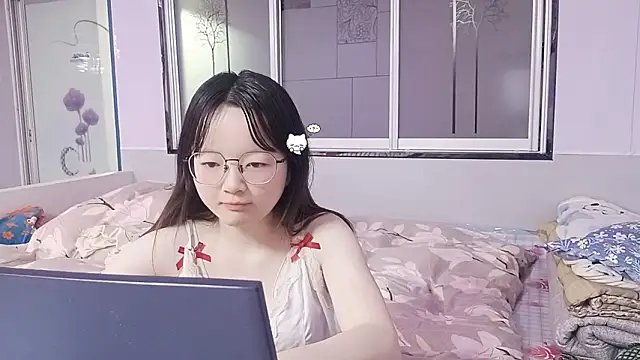 Snapshot of weiwei4999 chatting on 02/13/26, 09:09 weiwei4999 online show from 02/13/26, 09:09