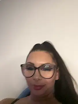 HiddendesireXO01 online show from 02/16/26, 11:42