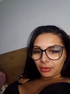 HiddendesireXO01 online show from 02/14/26, 08:53