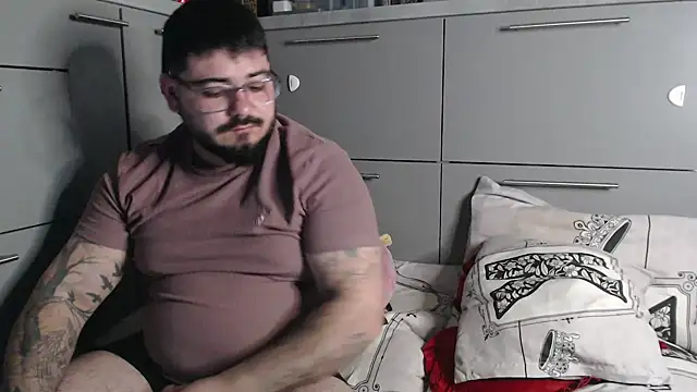 HiddendesireXO01 online show from 02/27/26, 08:19