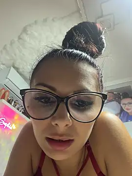 Snapshot of HiddendesireXO01 chatting on 07/12/26, 07:15 HiddendesireXO01 online show from 07/12/26, 07:15
