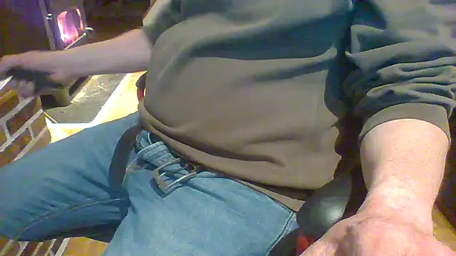 Snapshot of ludowrss chatting on 04/01/26, 11:56 ludowrss online show from 04/01/26, 11:56