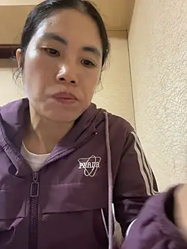 Snapshot of Keola_kwad chatting on 02/26/26, 03:17 Keola kwad online show from 02/26/26, 03:17