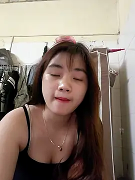 Pinks cool online show from 03/25/26, 02:23