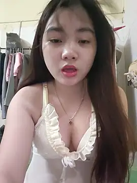 Pinks cool online show from 04/25/26, 03:31