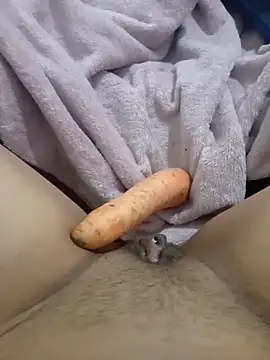 Snapshot of hanina127 chatting on 03/01/26, 02:55 hanina127 online show from 03/01/26, 02:55