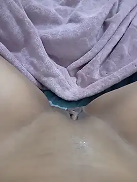 Snapshot of hanina127 chatting on 02/20/26, 03:03 hanina127 online show from 02/20/26, 03:03