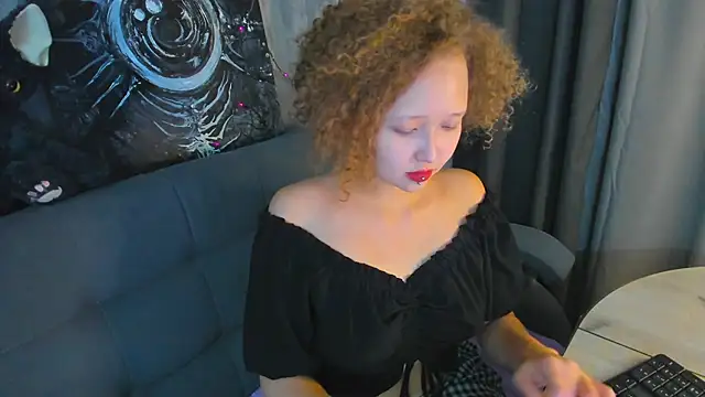 Snapshot of Senya_Sol chatting on 06/05/26, 10:37 Senya Sol online show from 06/05/26, 10:37