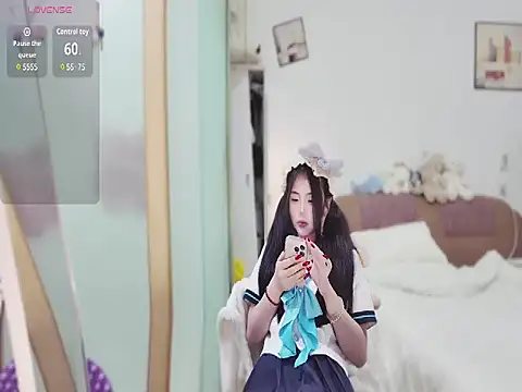 Snapshot of Jolie-22 chatting on 03/03/26, 12:45 Jolie-22 online show from 03/03/26, 12:45