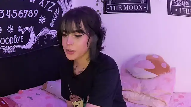 Snapshot of ariane_kimiko chatting on 02/24/26, 01:28 ariane kimiko online show from 02/24/26, 01:28