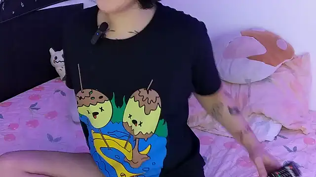 Snapshot of ariane_kimiko chatting on 02/26/26, 12:10 ariane kimiko online show from 02/26/26, 12:10