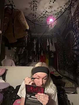 bambibabyy online show from 02/11/26, 05:57