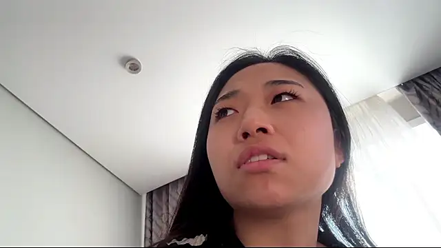 SweetMiaXO online show from 03/23/26, 10:09