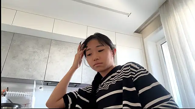 SweetMiaXO online show from 04/09/26, 10:16