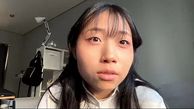 SweetMiaXO online show from 05/07/26, 07:56