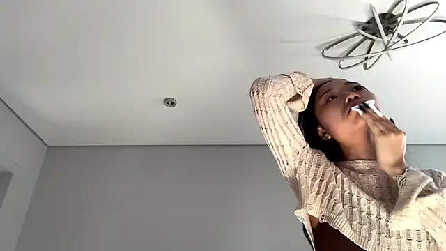 SweetMiaXO online show from 03/31/26, 10:12