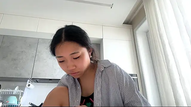 SweetMiaXO online show from 03/16/26, 03:36