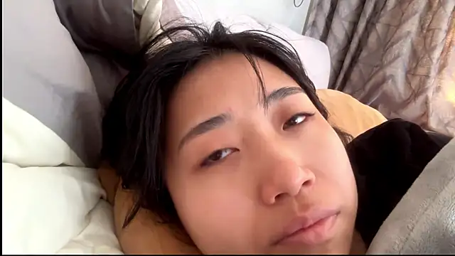 SweetMiaXO online show from 04/22/26, 10:16